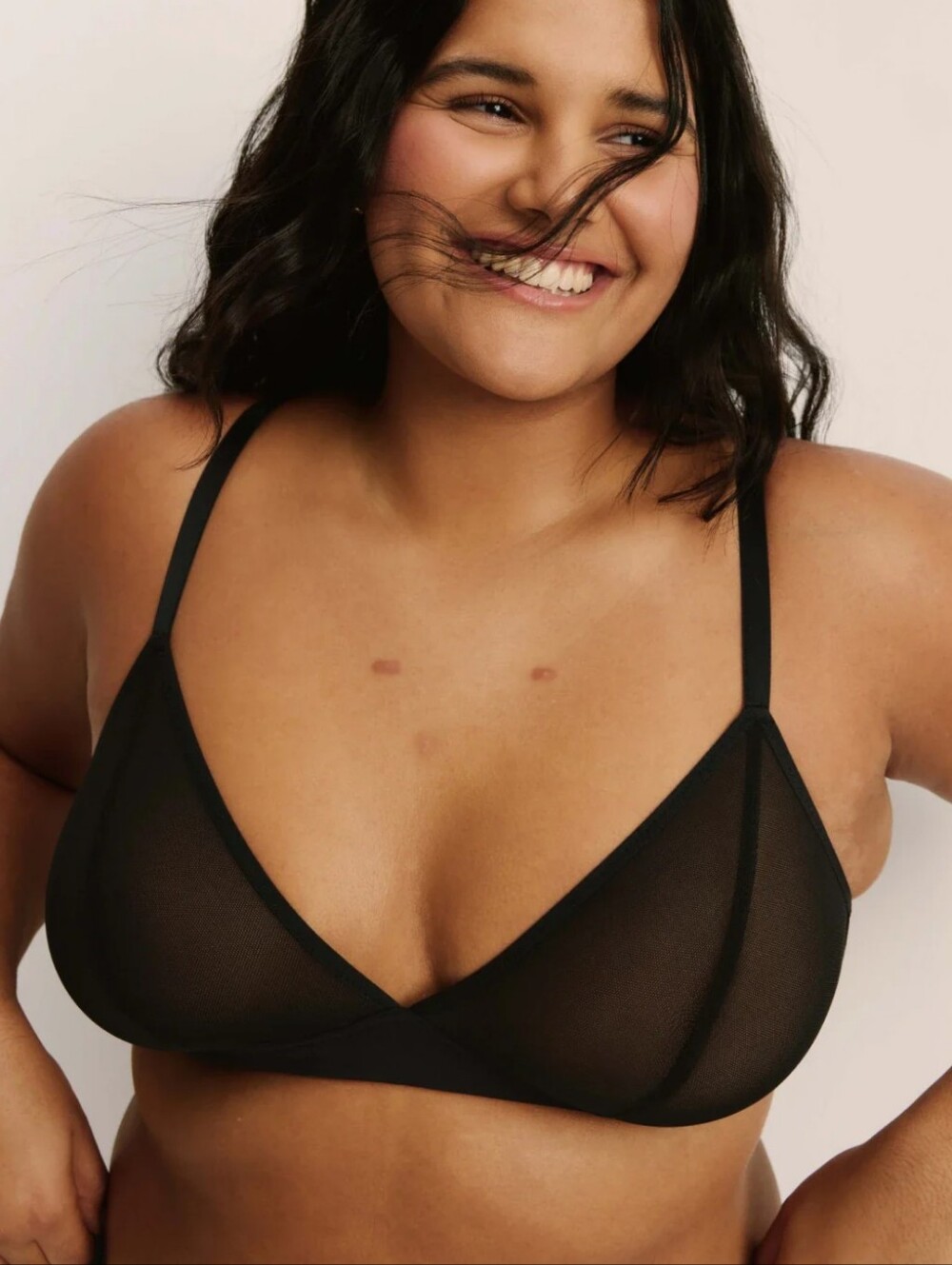 NWT Knix Mesh Deep V Wireless Bra - Black - Size M